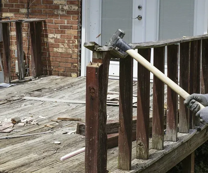 DeckDemolition11 1200h 1